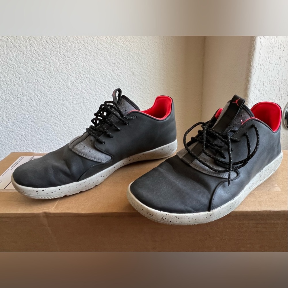Jordan Eclipse sneaker size 9.5 in Good Condition